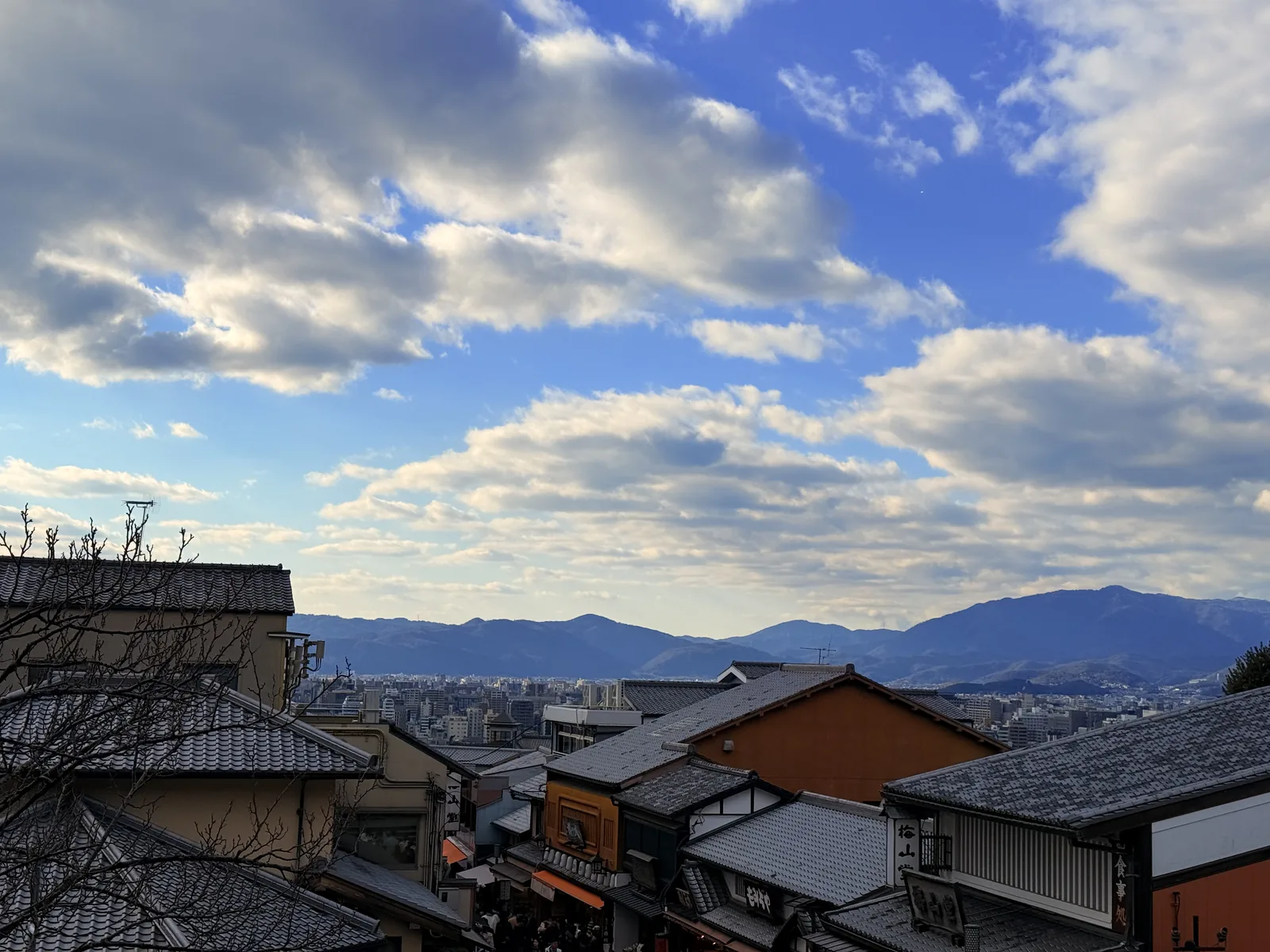 屋檐之外
